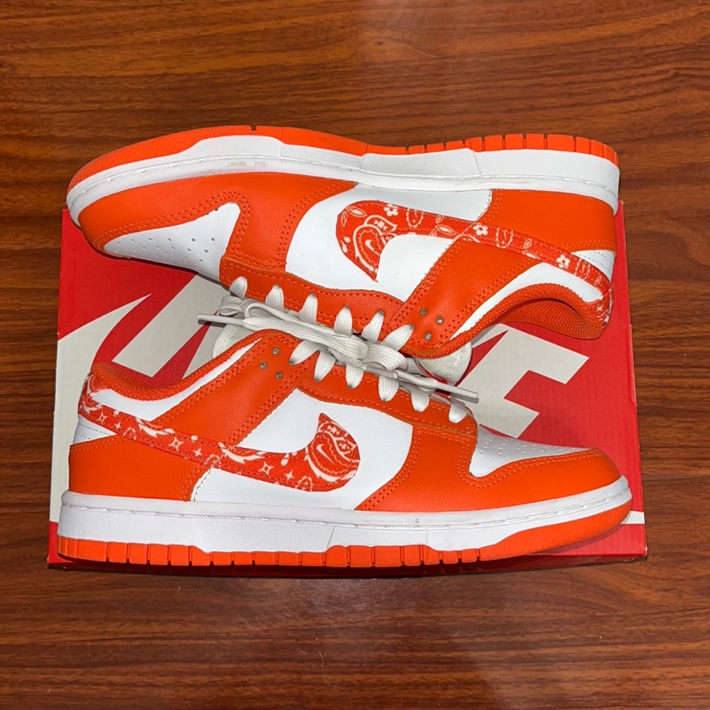 nike dunk low wmns